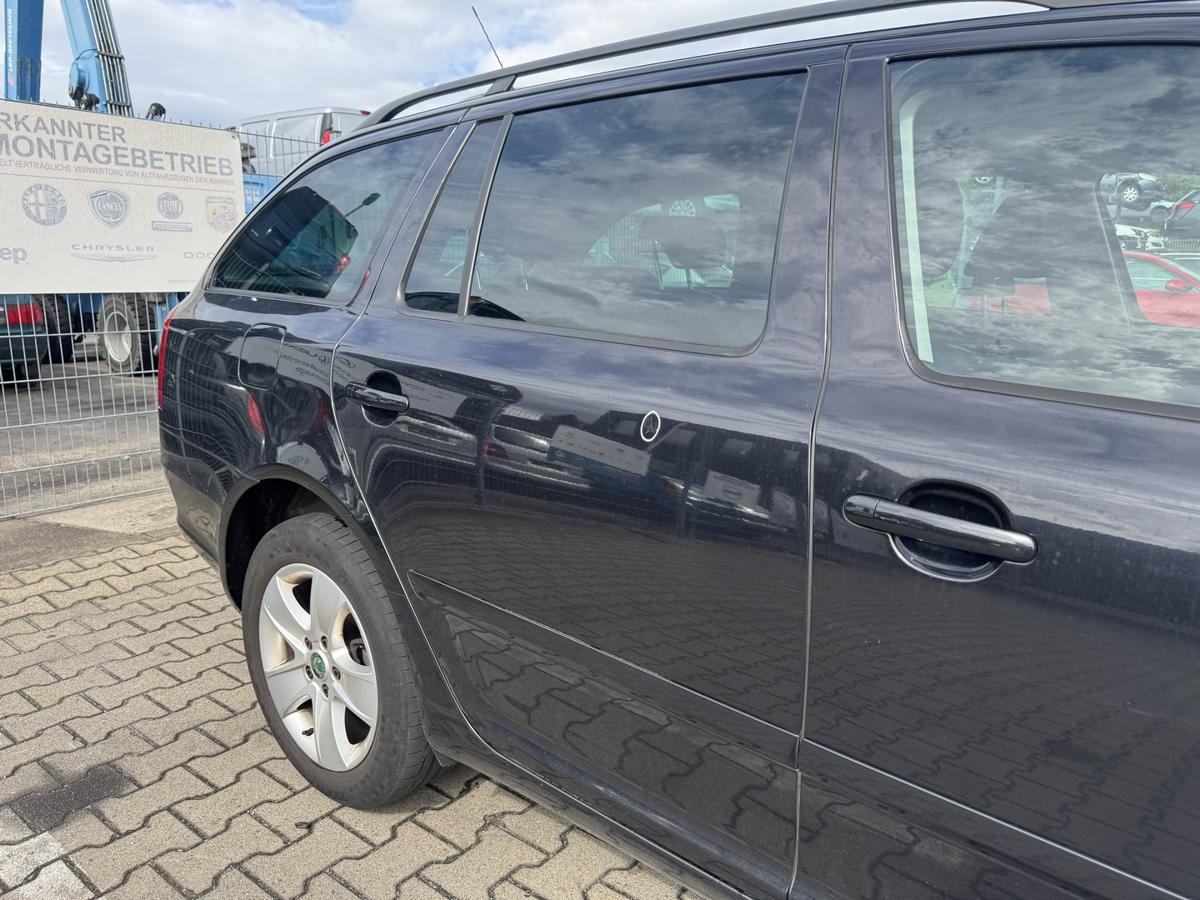 Skoda Octavia 2 original T&uuml;r hinten rechts 9910 Schwarzmetallic Kombi Rohbau Bj.2009